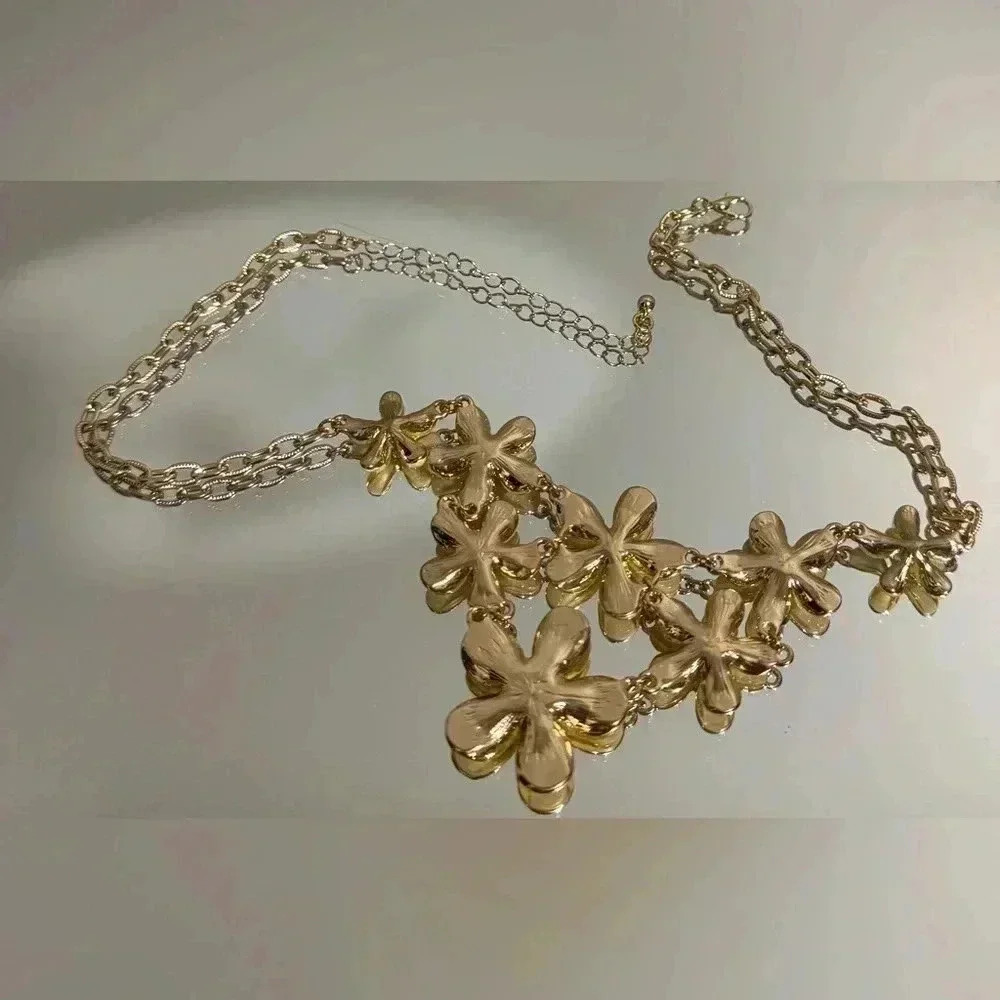 2 for $30 💎Vintage Floral Necklace - Picture 7 of 16